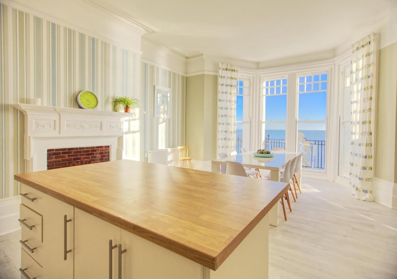 The Palace, Ocean Suite Хейстингс Екстериор снимка