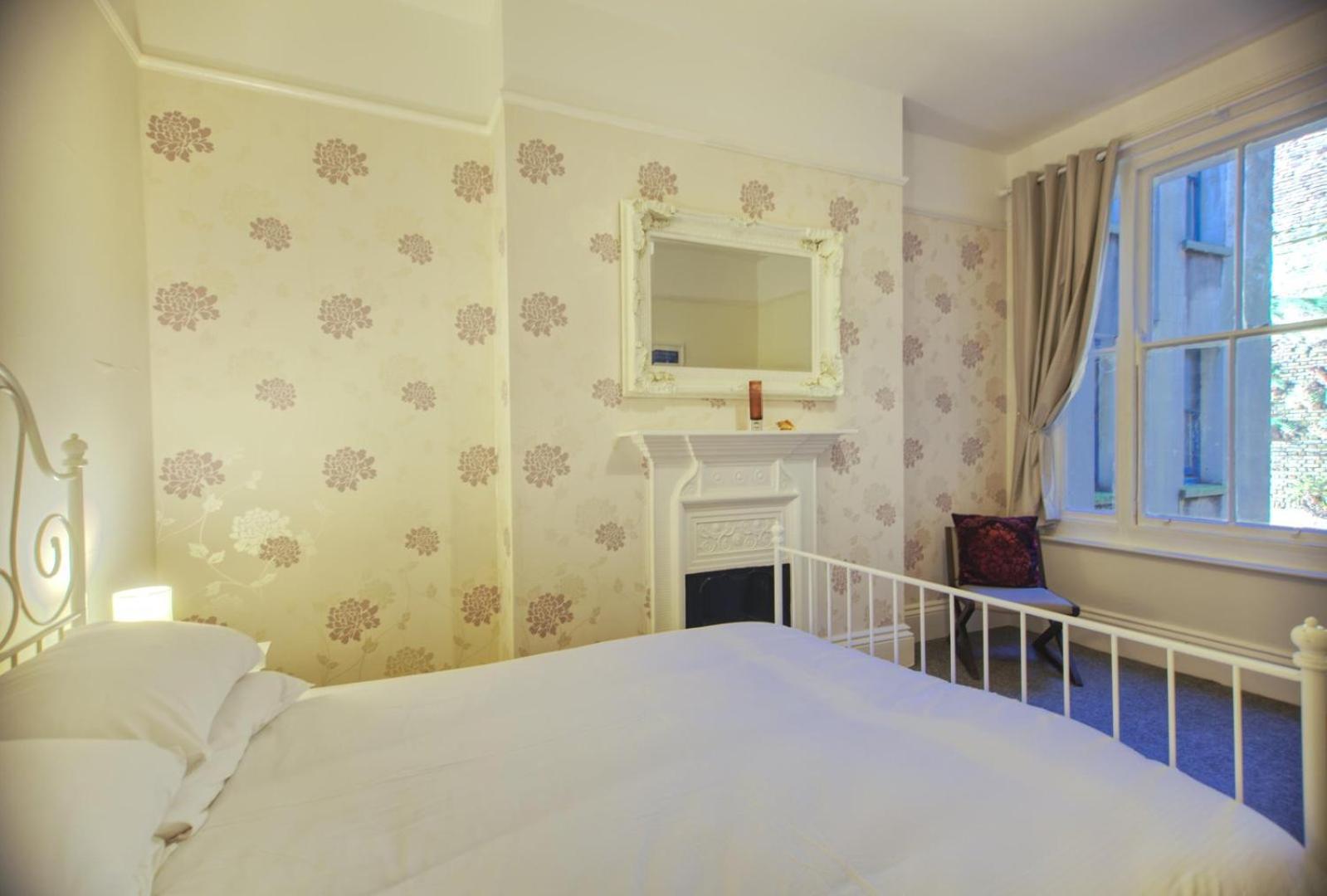 The Palace, Ocean Suite Хейстингс Екстериор снимка