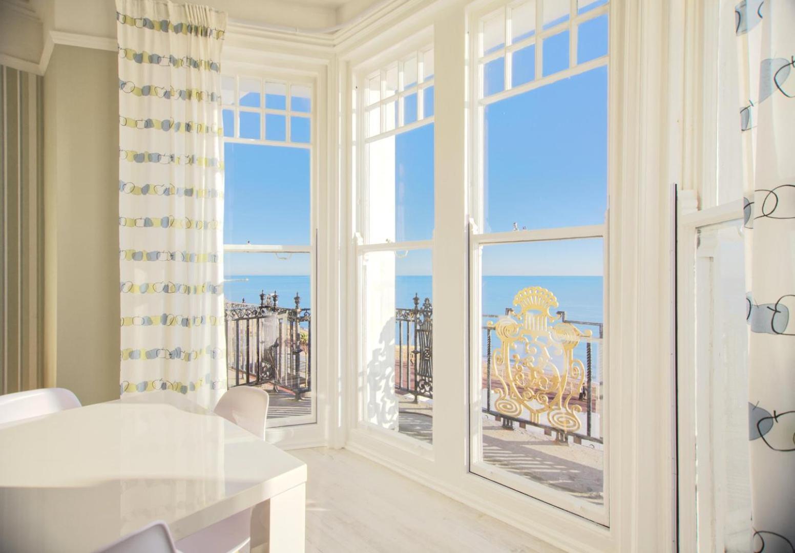 The Palace, Ocean Suite Хейстингс Екстериор снимка